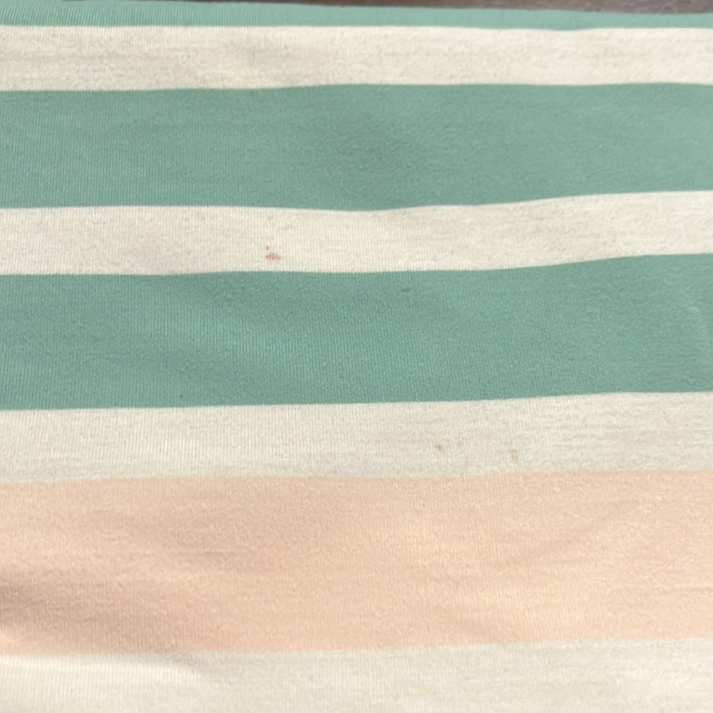 Lululemon pastel color scarf - Picture 5 of 5